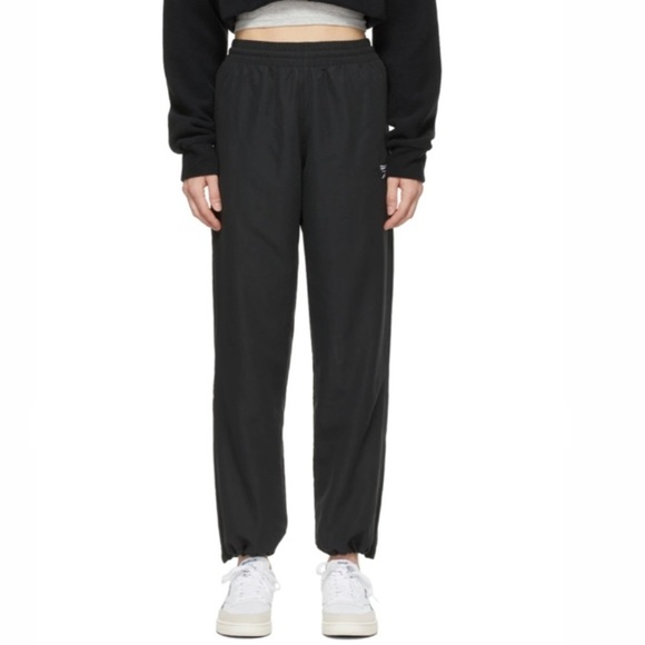 Reebok Classics S Vector black track pants - Picture 1 of 8
